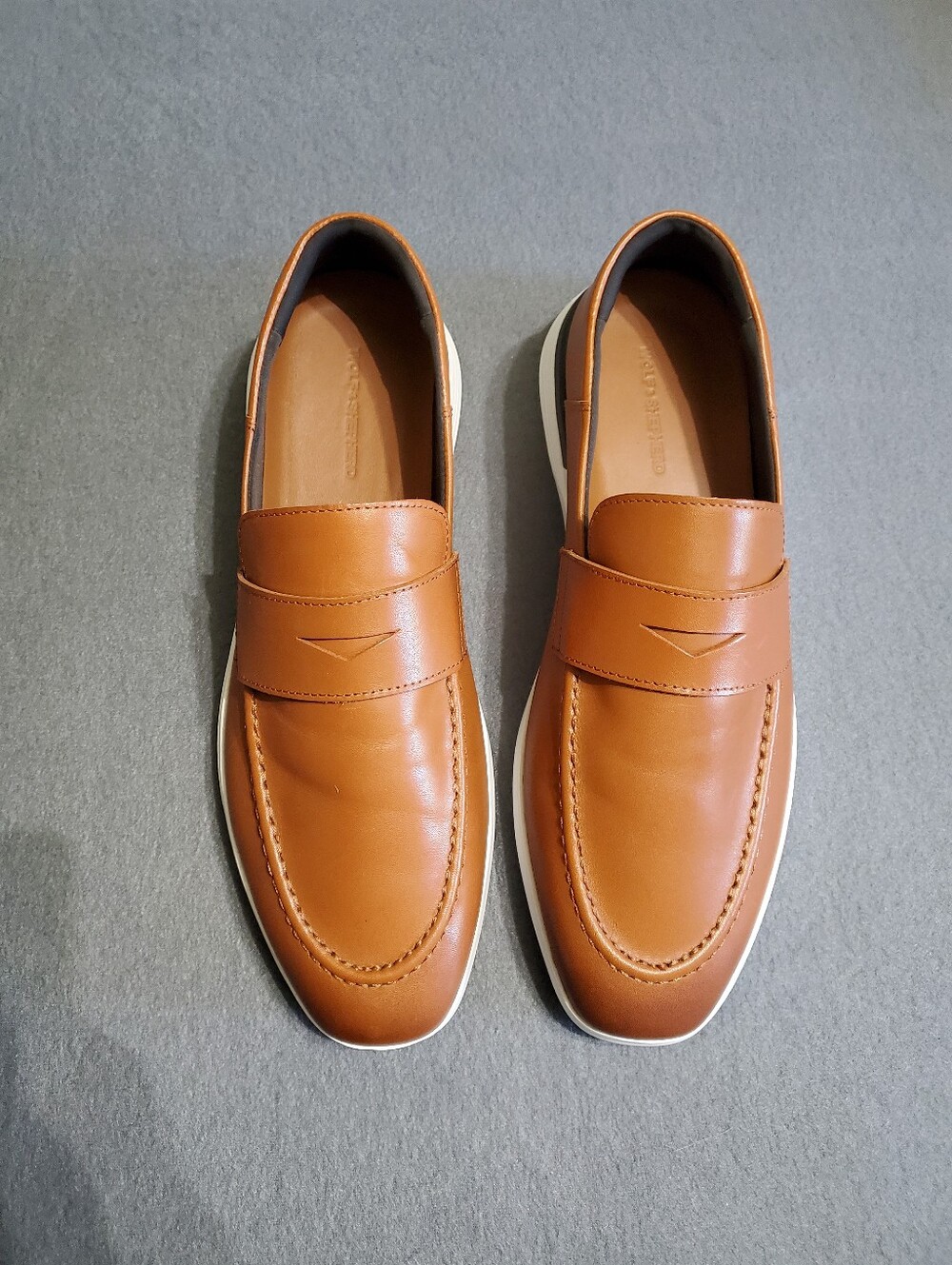 Wolf and Shepherd men's crossover loafer in size 11 M, leather, lightweight